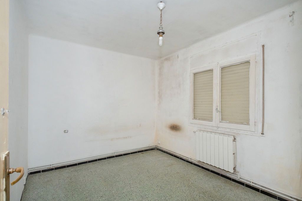 Flat for sale in Torras I Bages, Centre