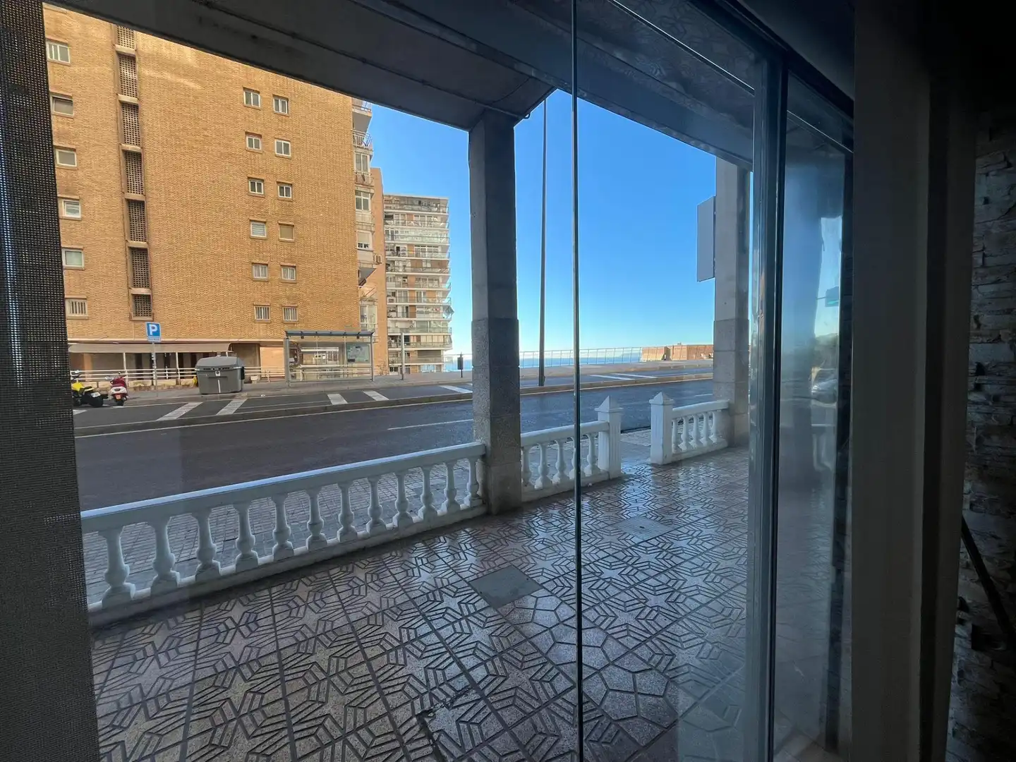 Vista exterior de Local de lloguer en Alicante / Alacant amb Aire condicionat