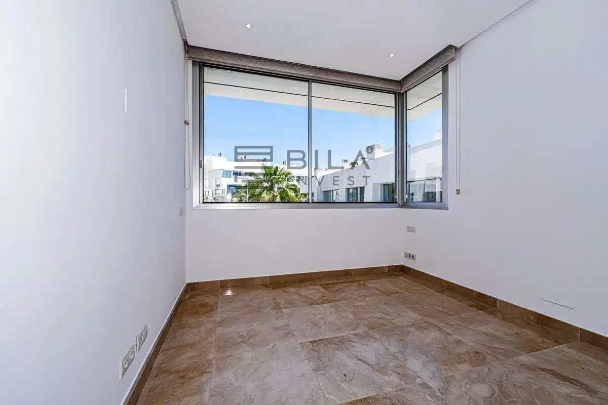 Terrassa de Casa adosada en venda en Marbella amb Aire condicionat, Terrassa i Piscina