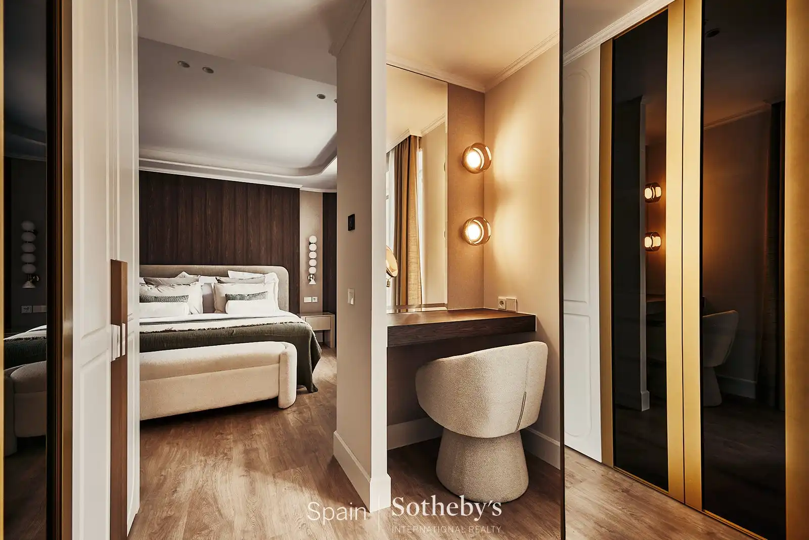 Bedroom of Apartments for sale in Madrid  with Air Conditioner, Heating and Terrace