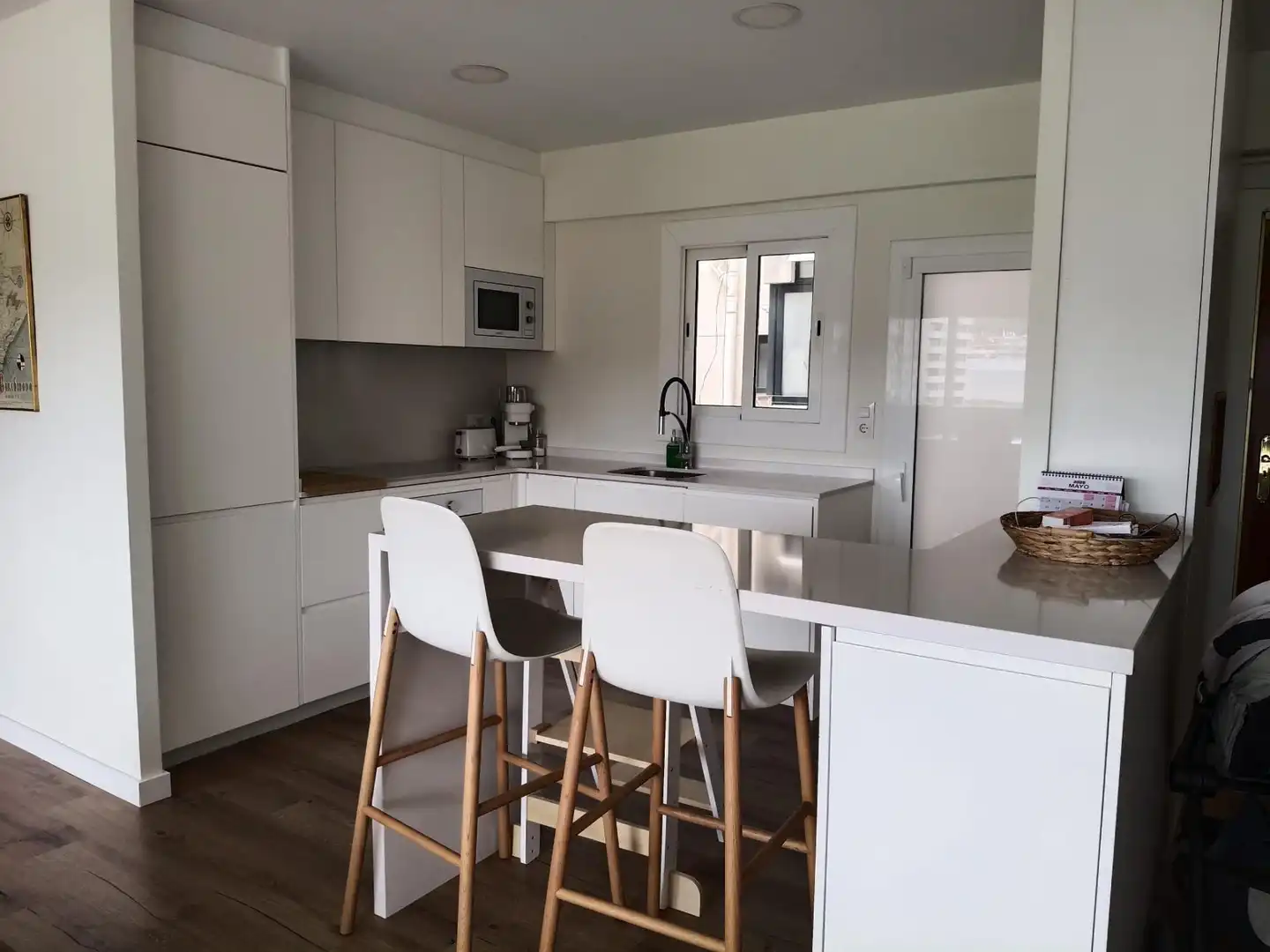 Kitchen of Flat for sale in L'Hospitalet de Llobregat  with Heating, Terrace and Balcony