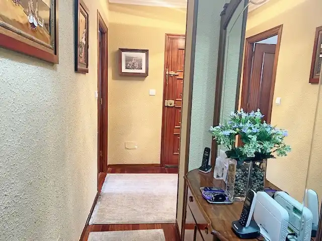 Piso en venta en Torrelavega  con Calefacción y Trastero