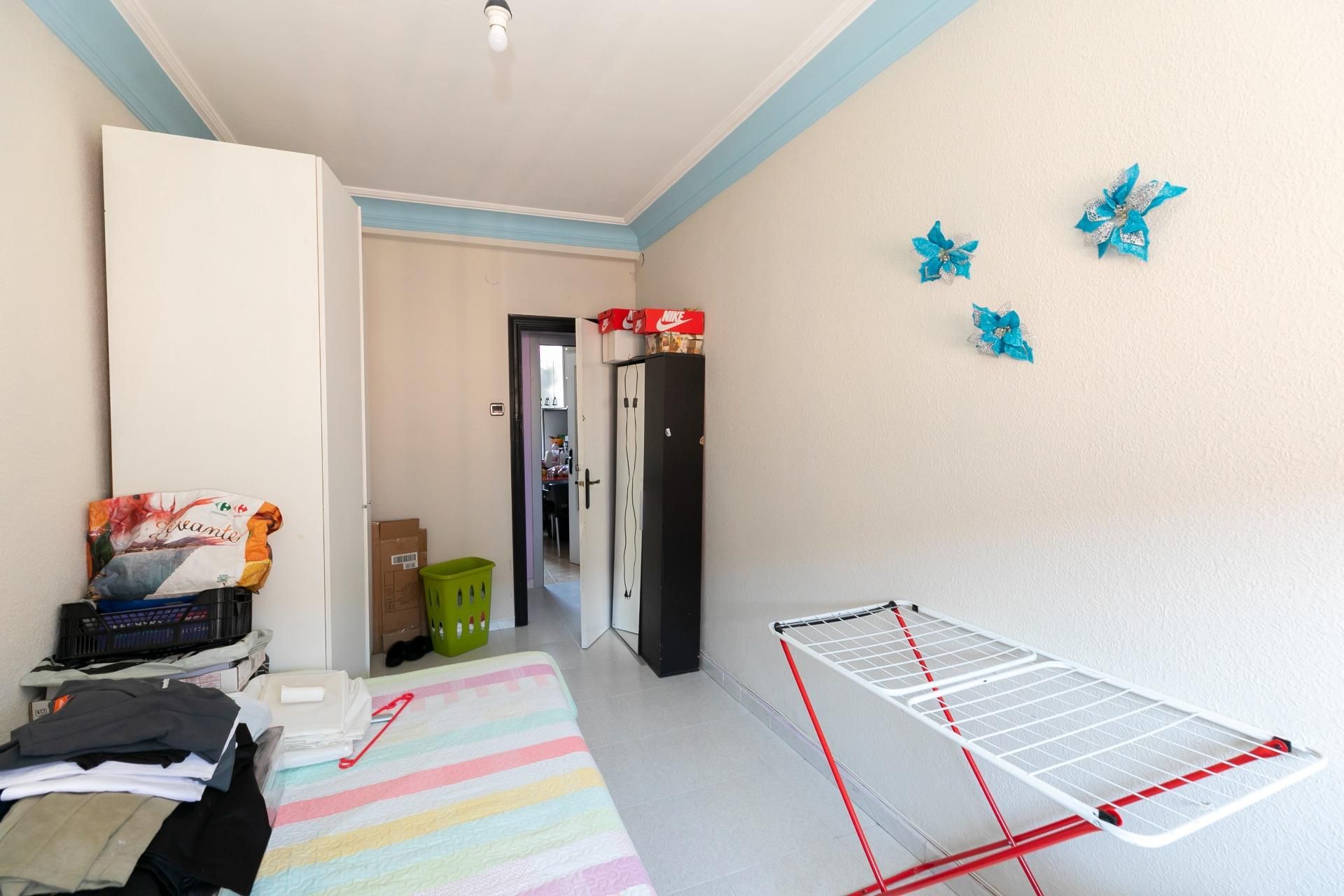 Bedroom of Flat for sale in  Huesca Capital  with Air Conditioner, Heating and Storage room