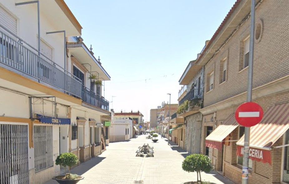 Vista exterior de Casa adosada en venda en La Rinconada amb Traster