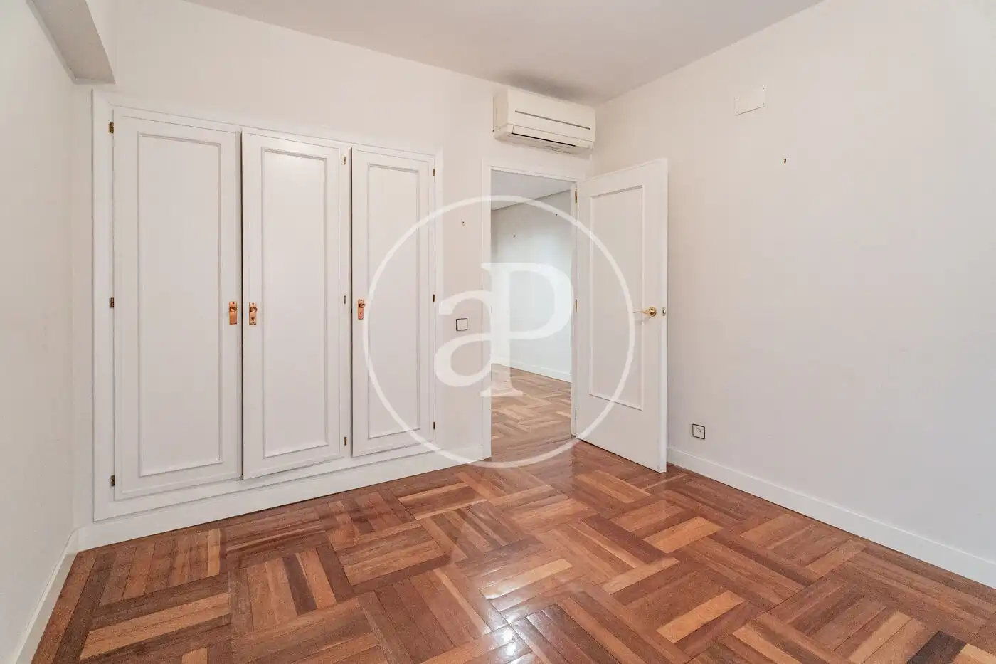 Habitación de Piso en venta en Madrid con Aire acondicionado, Calefacción y Terraza