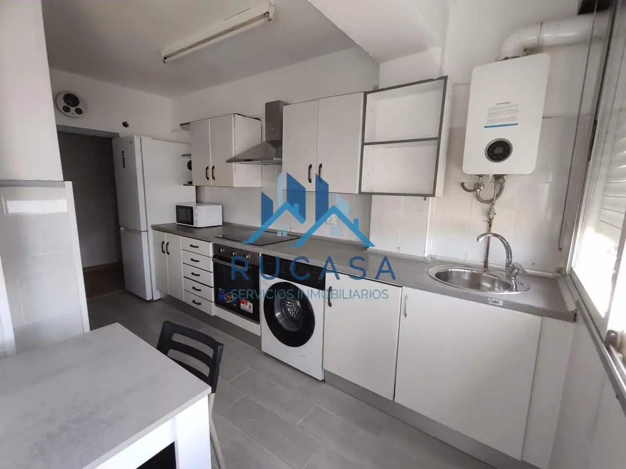 Kitchen of Flat for rent in Torrelavega 