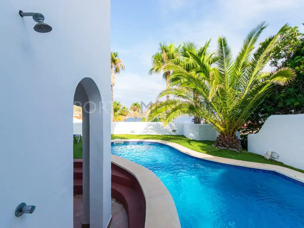 Vista exterior de Casa o xalet en venda en Es Mercadal amb Terrassa i Piscina