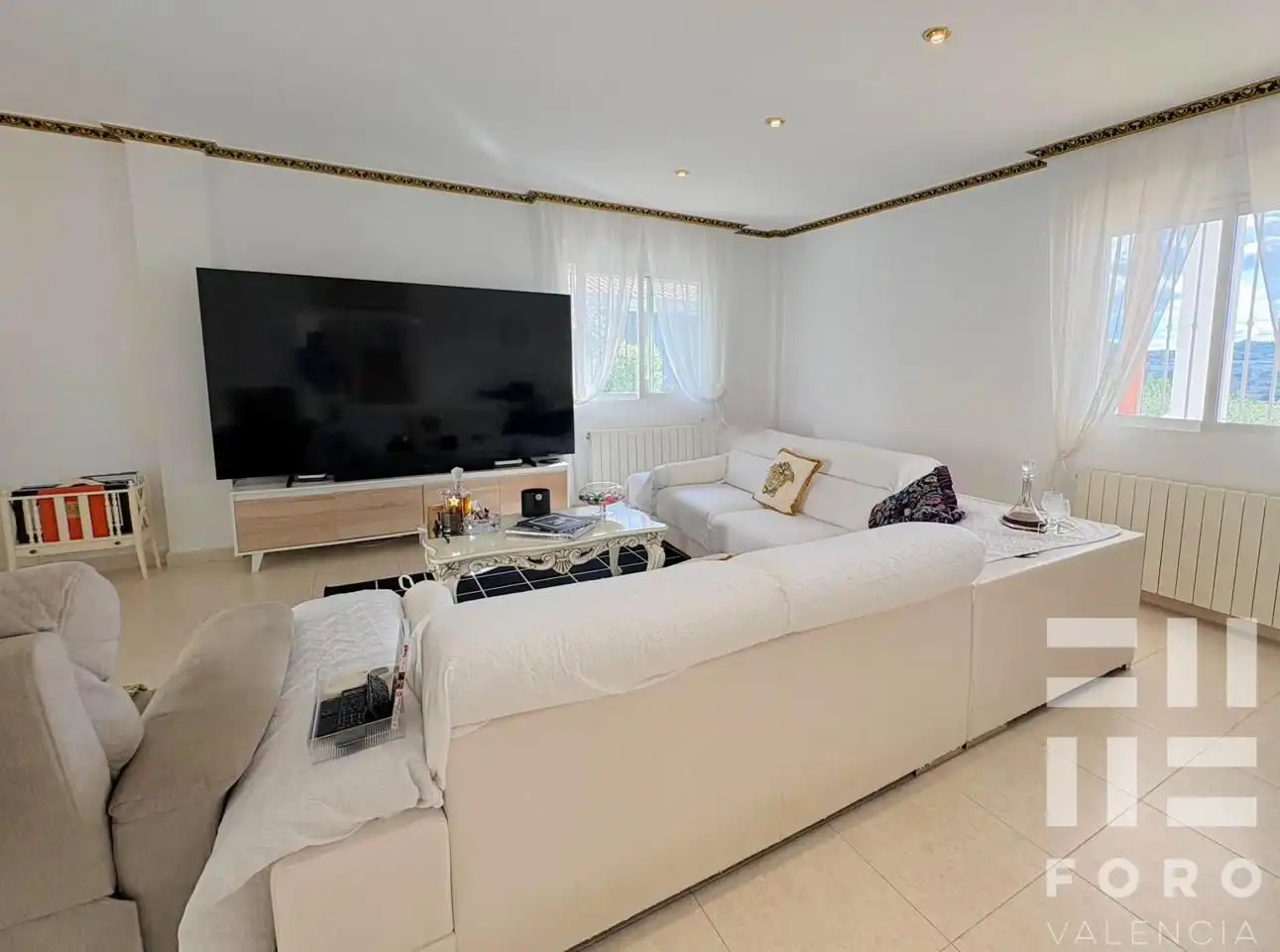 Sala de estar de Casa o chalet en venta en L'Eliana con Aire acondicionado, Jardín privado y Terraza