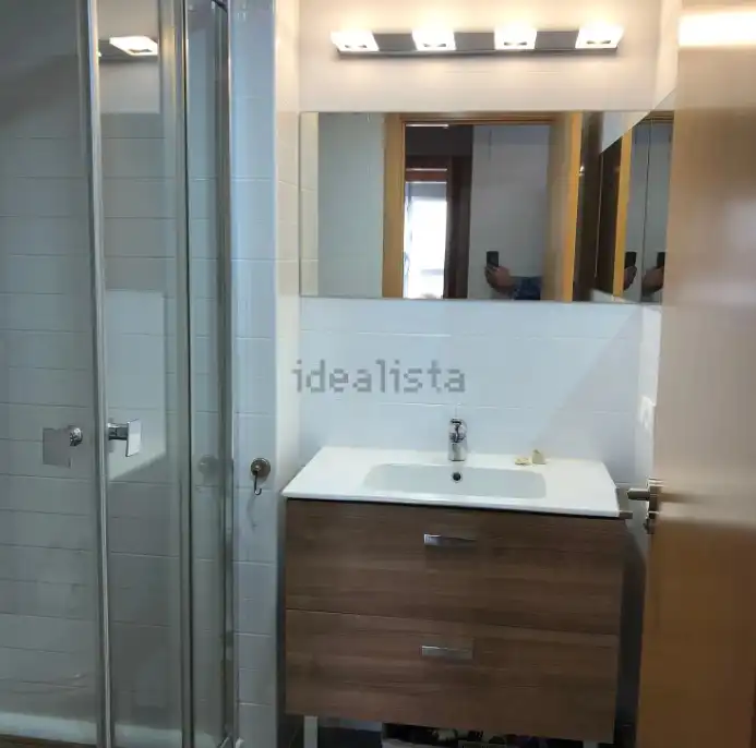 Baño de Piso de alquiler en Valencia con Aire acondicionado, Calefacción y Horno