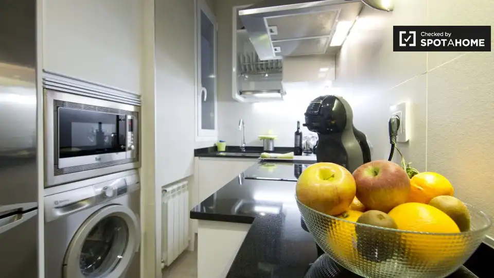 Kitchen of Study for share in Madrid  with Air Conditioner, Heating and Terrace