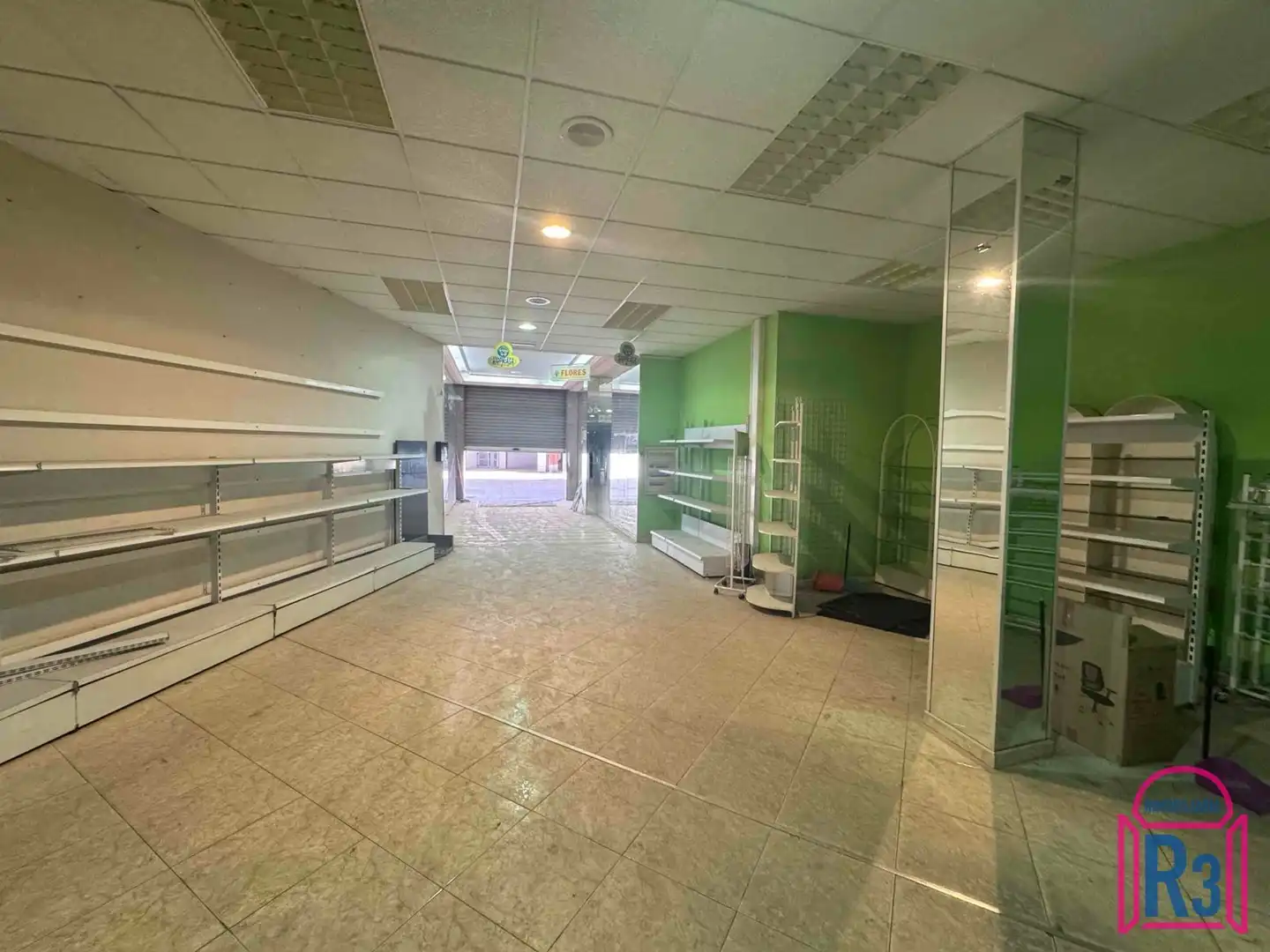 Business premises to rent in Ramiro Valbuena, imagen 3