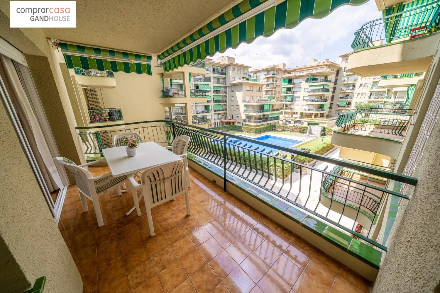 Habitación de Piso en venta en Castell d'Aro, Platja d'Aro i s'Agaró con Calefacción, Balcón y Piscina comunitaria