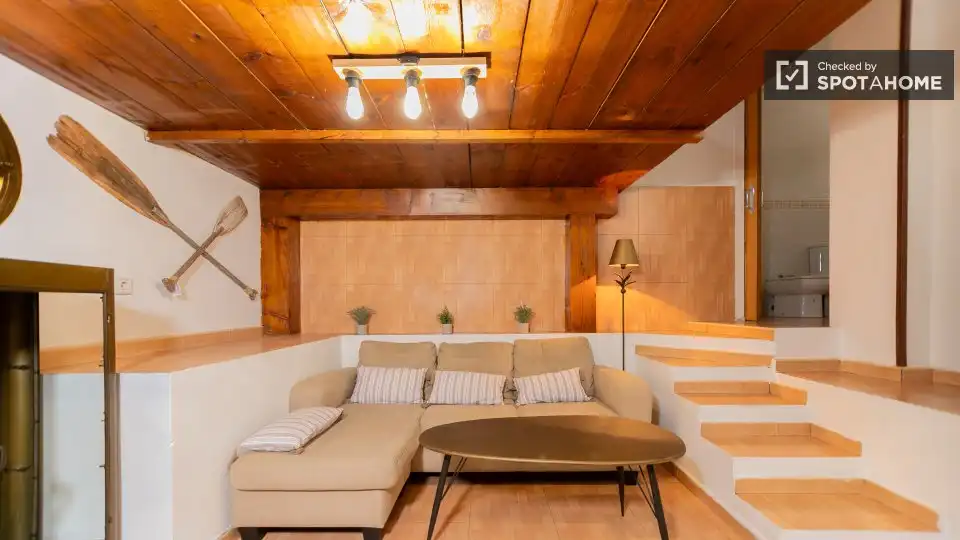 Living room of Flat for rent in Valencia  with Air Conditioner, Heating and Furnished