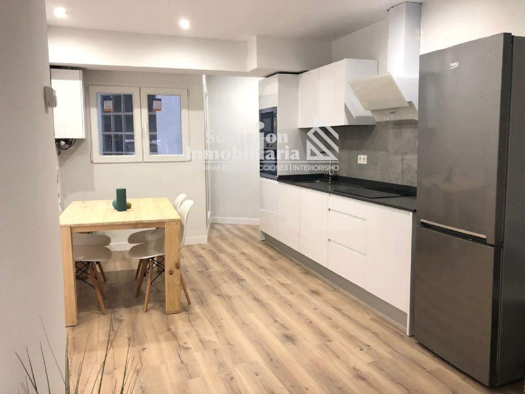 Kitchen of Flat for sale in Salamanca Capital  with Heating, Terrace and Furnished