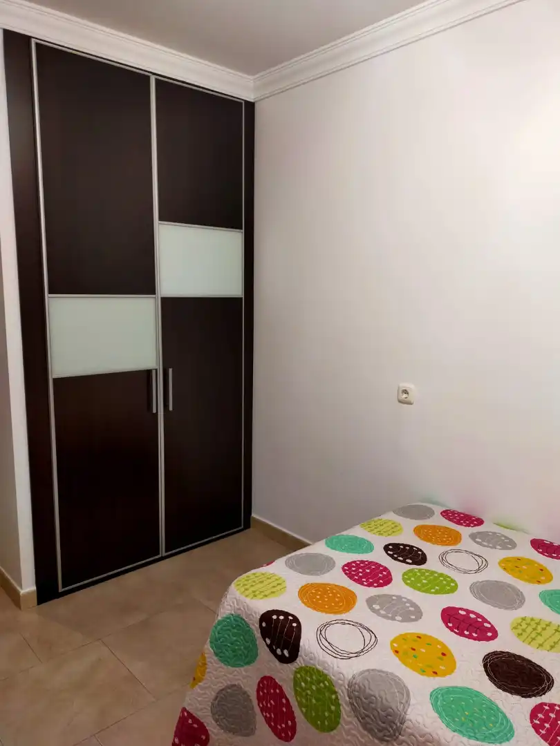 Habitación de Piso de alquiler en Málaga con Aire acondicionado, Amueblado y Horno