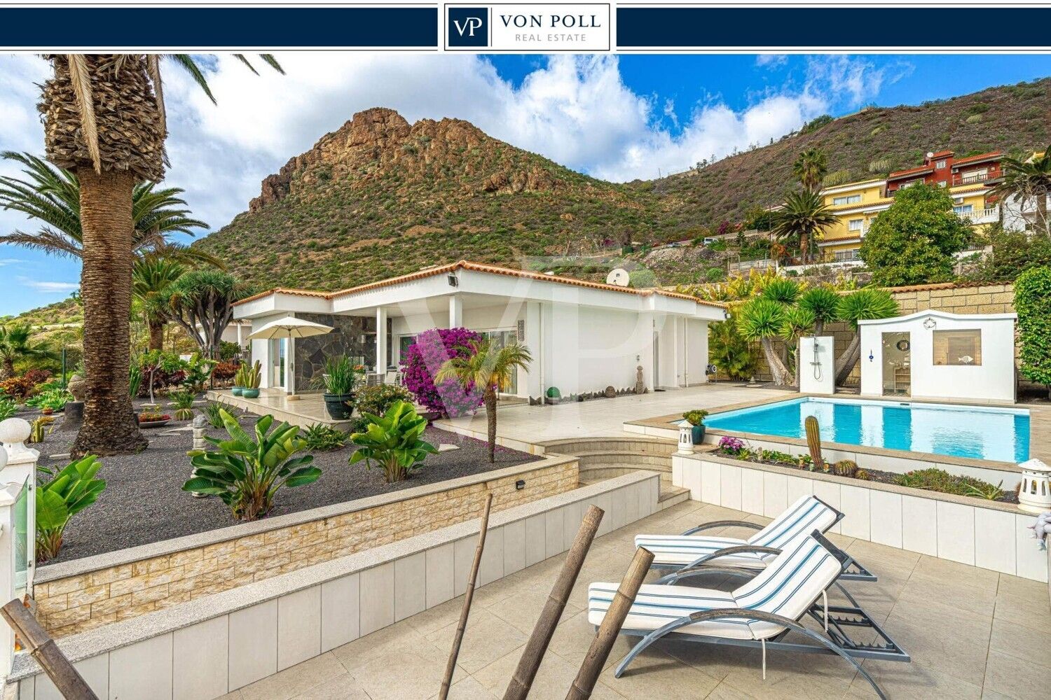 Vista exterior de Casa o xalet en venda en Arona amb Aire condicionat, Jardí privat i Terrassa