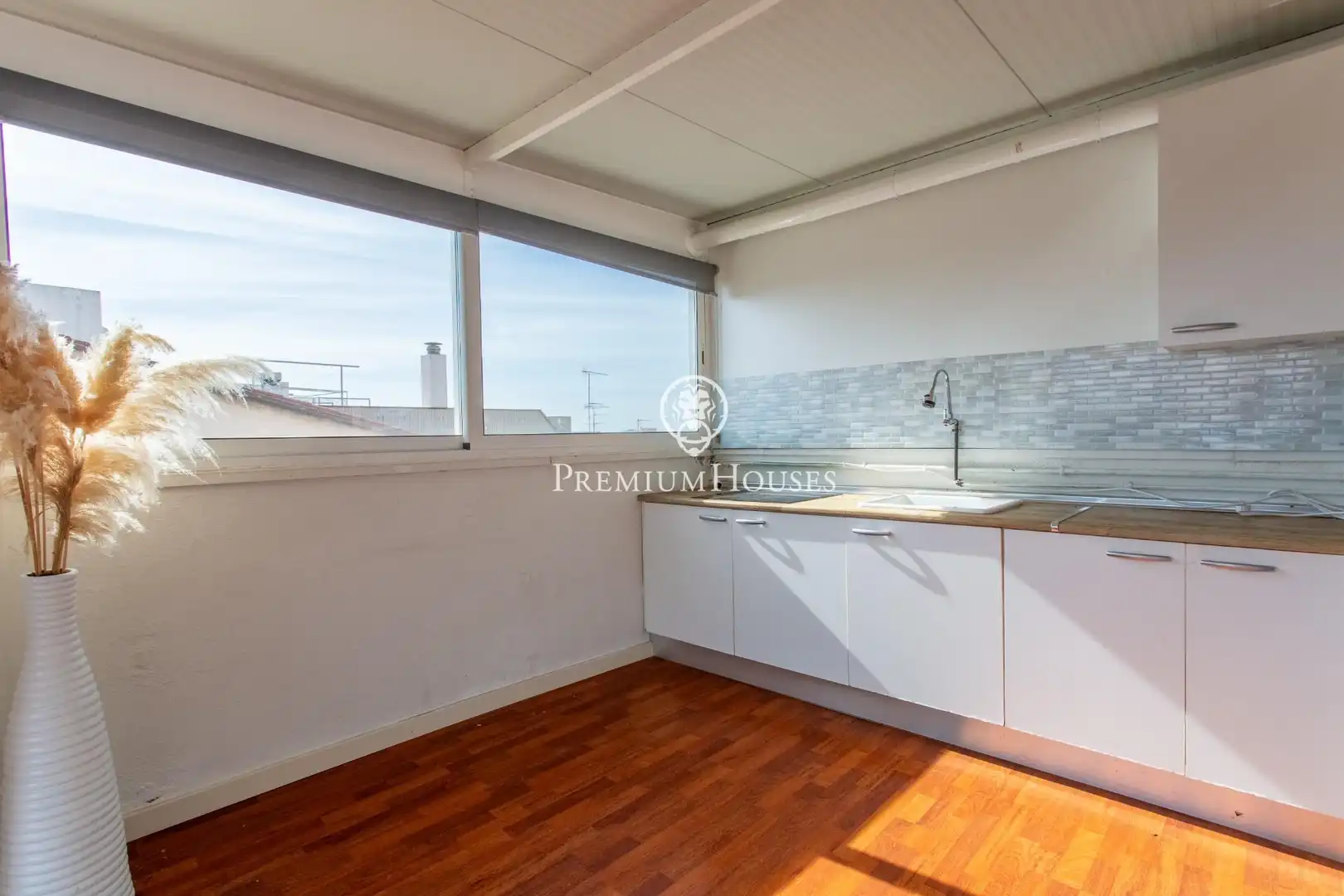 Balcony of Attic for sale in Mataró  with Air Conditioner, Heating and Parquet flooring