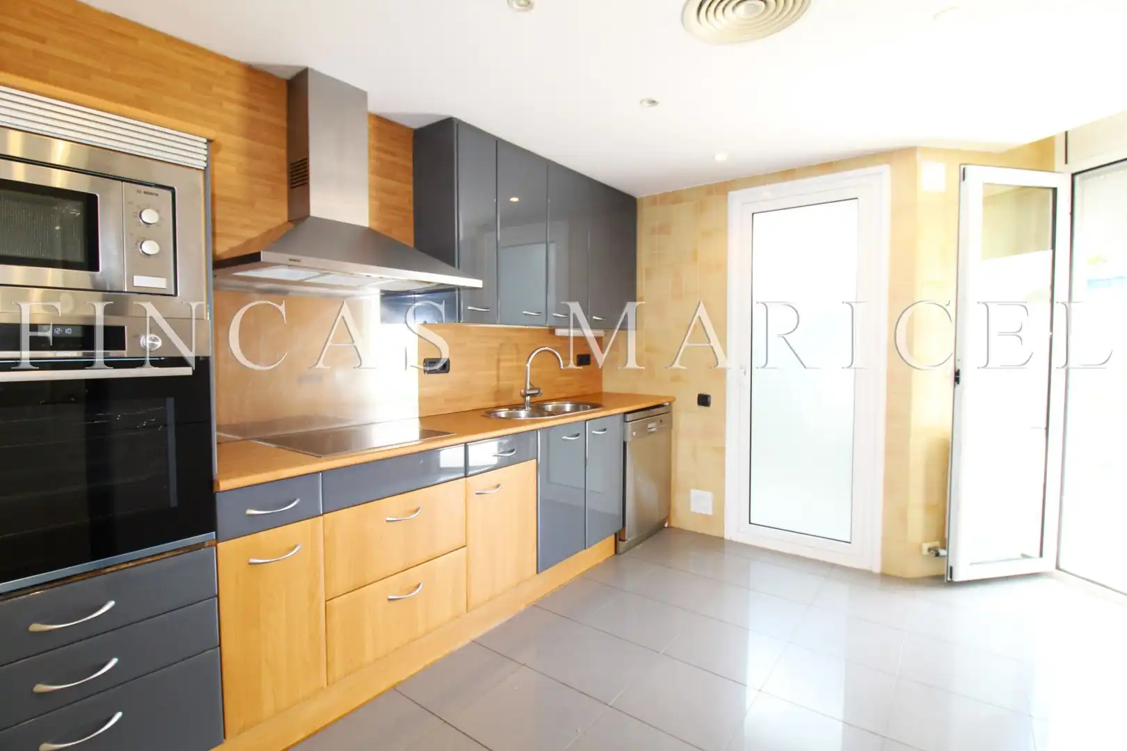 Flat for sale in Can Girona - Terramar - Vinyet