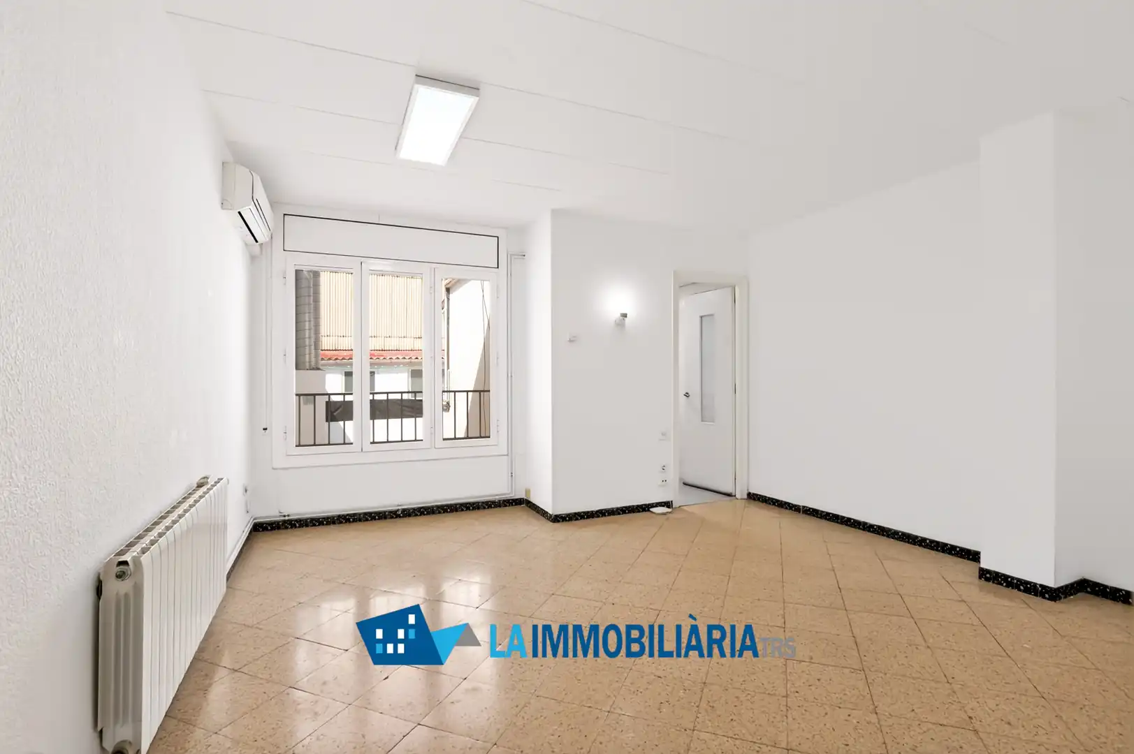 Vista exterior de Piso en venta en Terrassa con Aire acondicionado, Calefacción y Terraza