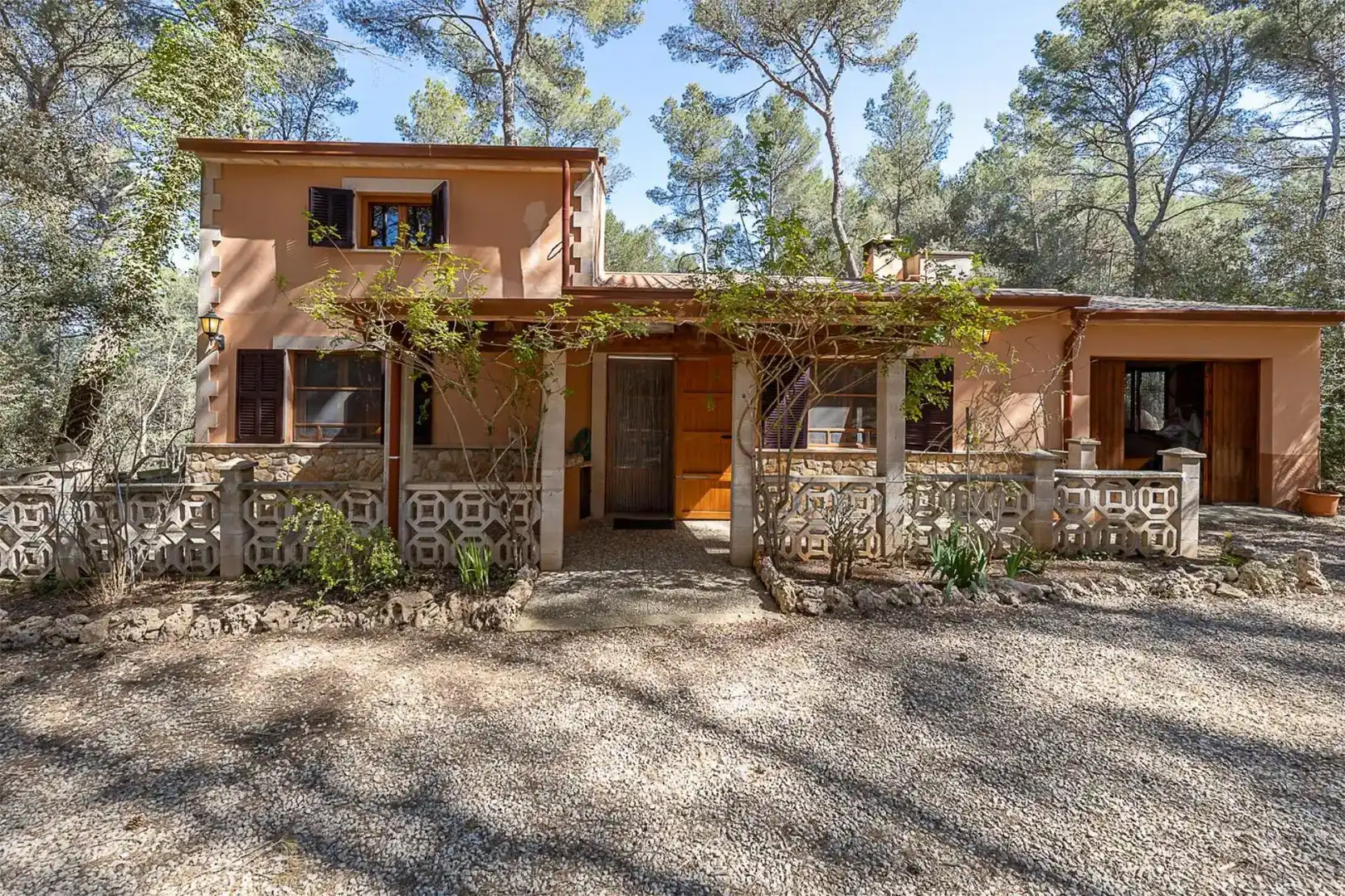 Vista exterior de Finca rústica de lloguer en Algaida amb Jardí privat, Piscina i Moblat