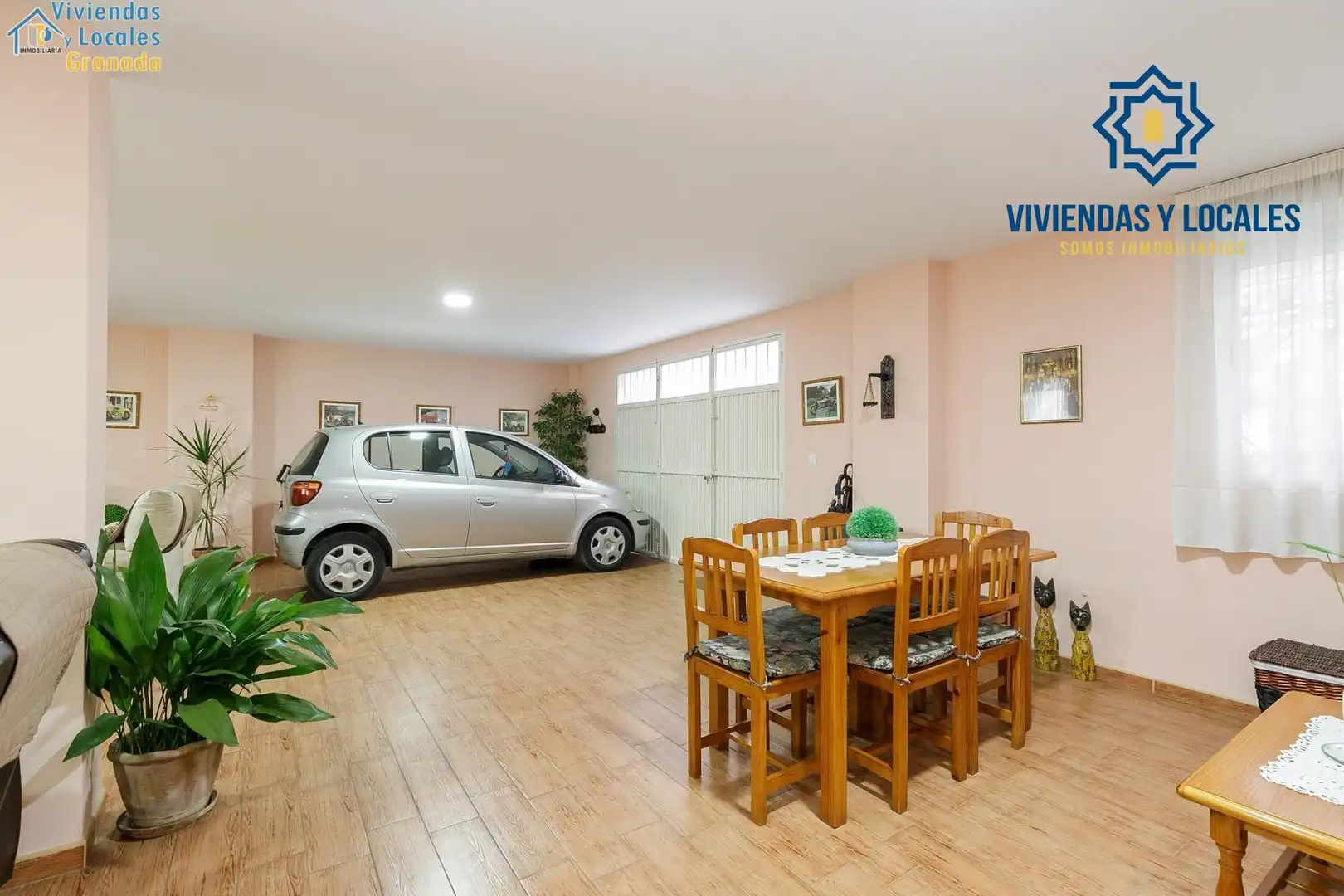Sala d'estar de Casa o xalet en venda en Granada amb Calefacció, Terrassa i Traster