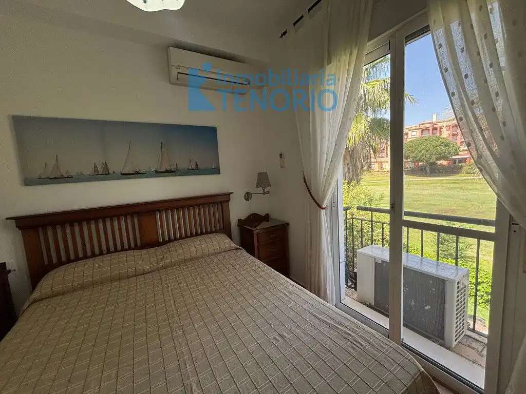 Habitación de Casa adosada en venta en Islantilla con Aire acondicionado, Terraza y Trastero
