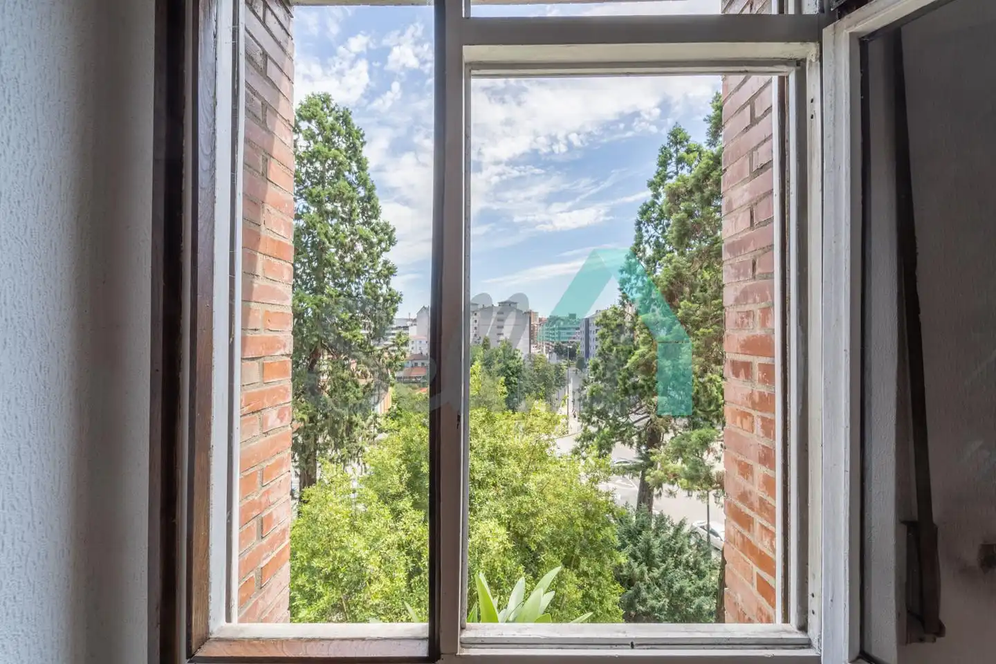 Vista exterior de Piso en venta en Oviedo  con Calefacción, Parquet y Terraza