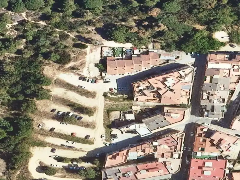 Terreno residencial en venta en Calle Guixaires