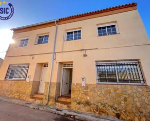 Exterior view of Single-family semi-detached to rent in Requena  with Heating and Terrace