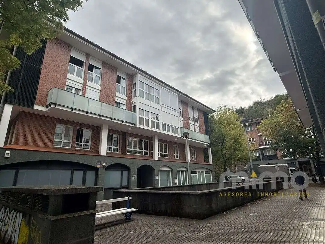 Vista exterior de Garatge en venda en Donostia - San Sebastián 