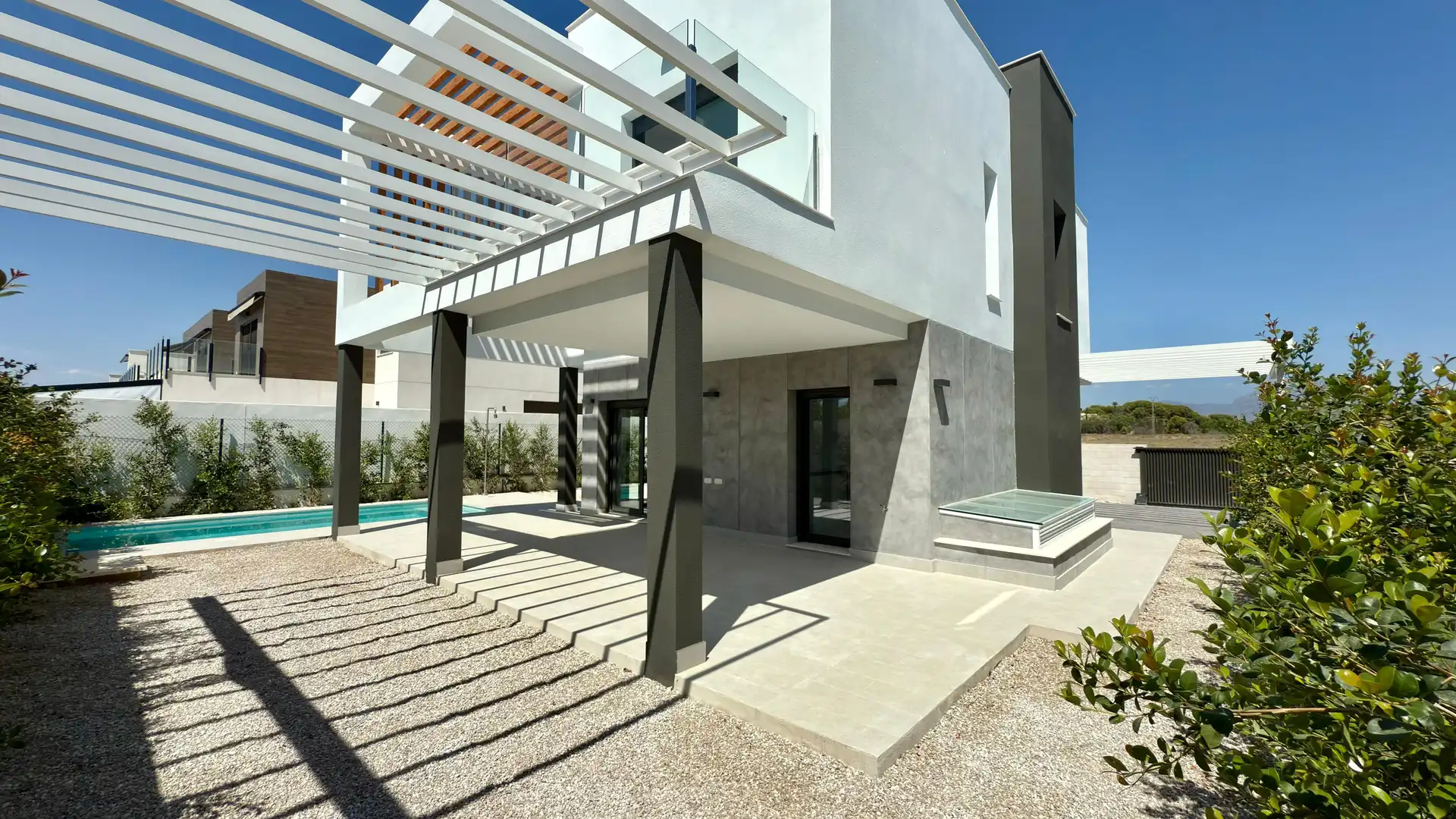 Vista exterior de Casa o xalet en venda en Mutxamel amb Aire condicionat, Calefacció i Jardí privat