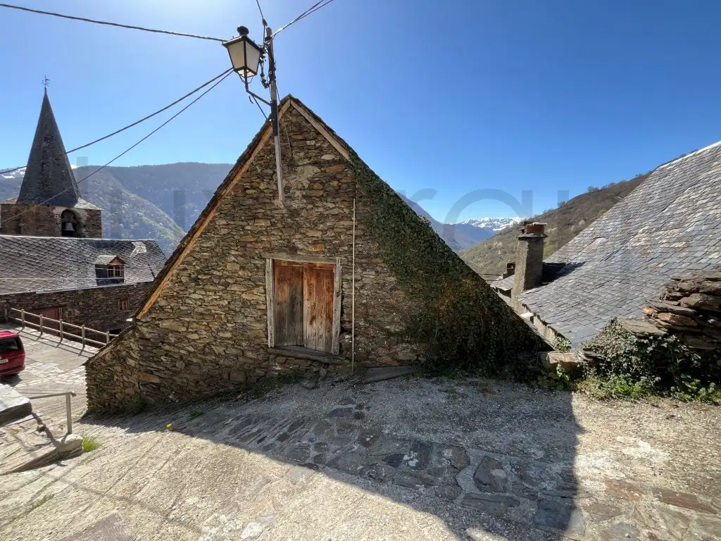 Vista exterior de Casa o xalet en venda en Bausen