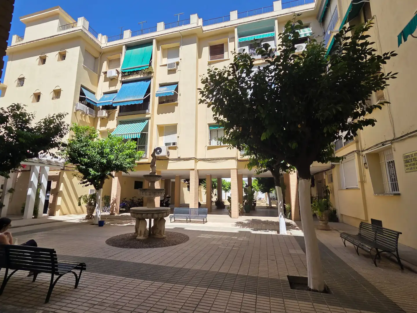 Vista exterior de Piso en venta en Sevilla con Aire acondicionado, Calefacción y Terraza