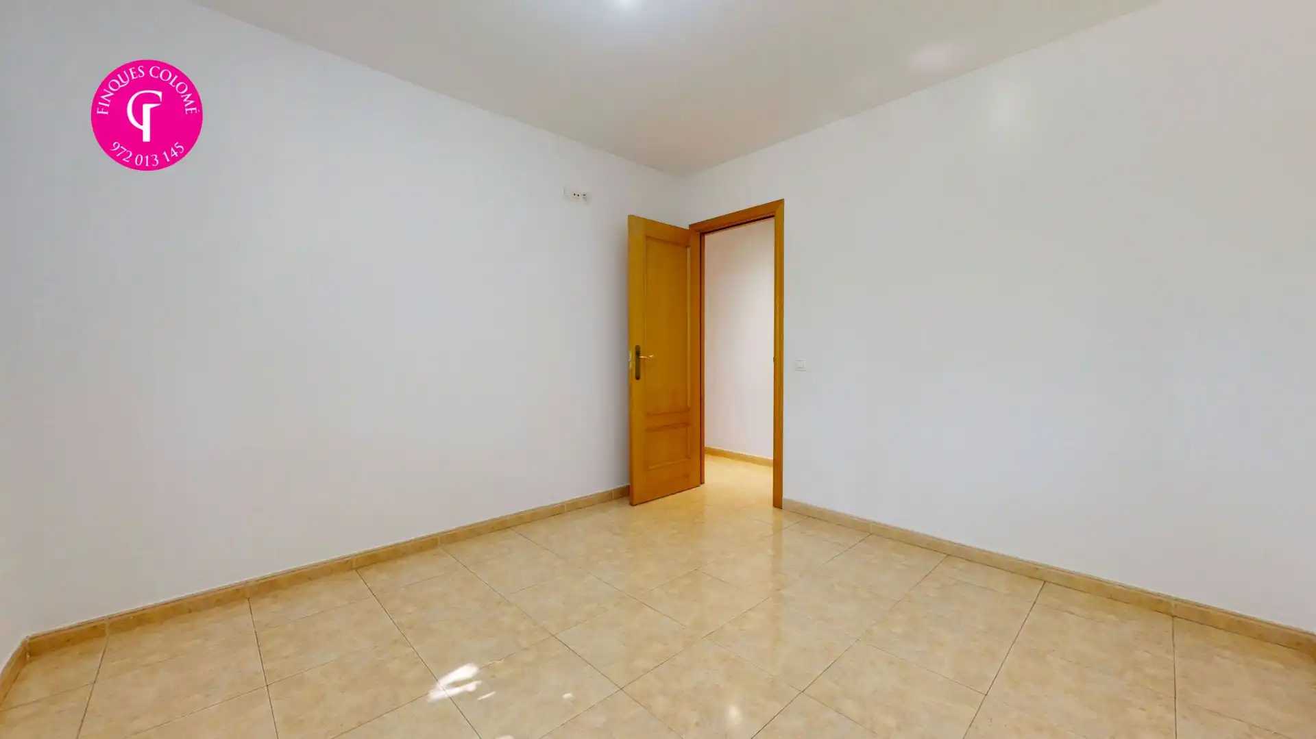 Bedroom of Flat for sale in Sarrià de Ter  with Air Conditioner, Heating and Balcony