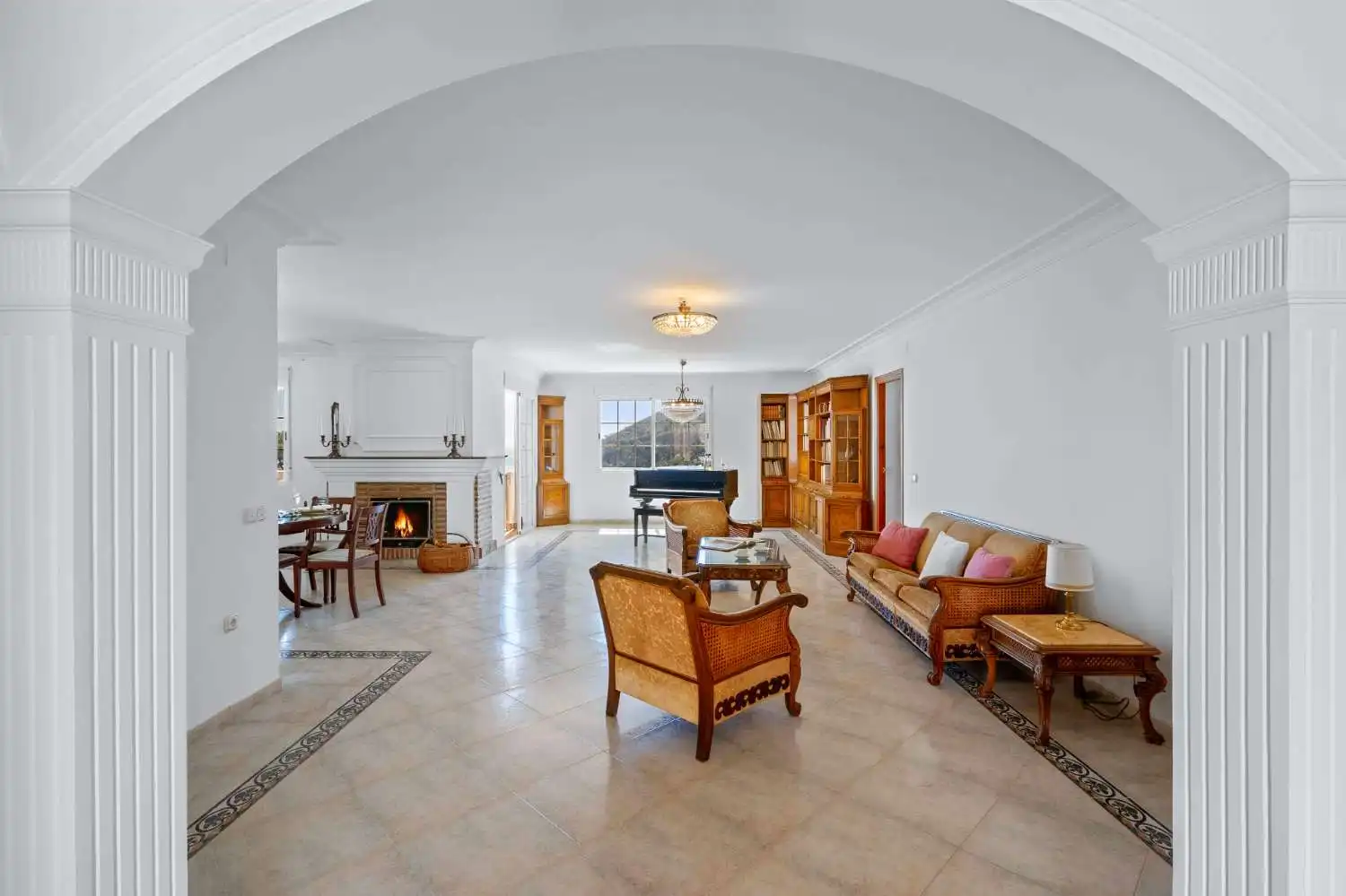 Sala de estar de Casa o chalet en venta en Almuñécar con Calefacción, Terraza y Trastero