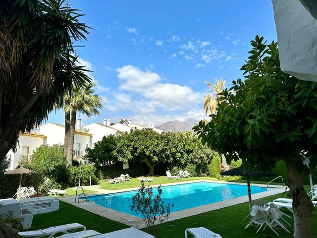 Dúplex en Venta en Calle Peral Del en Puerto de Estepona