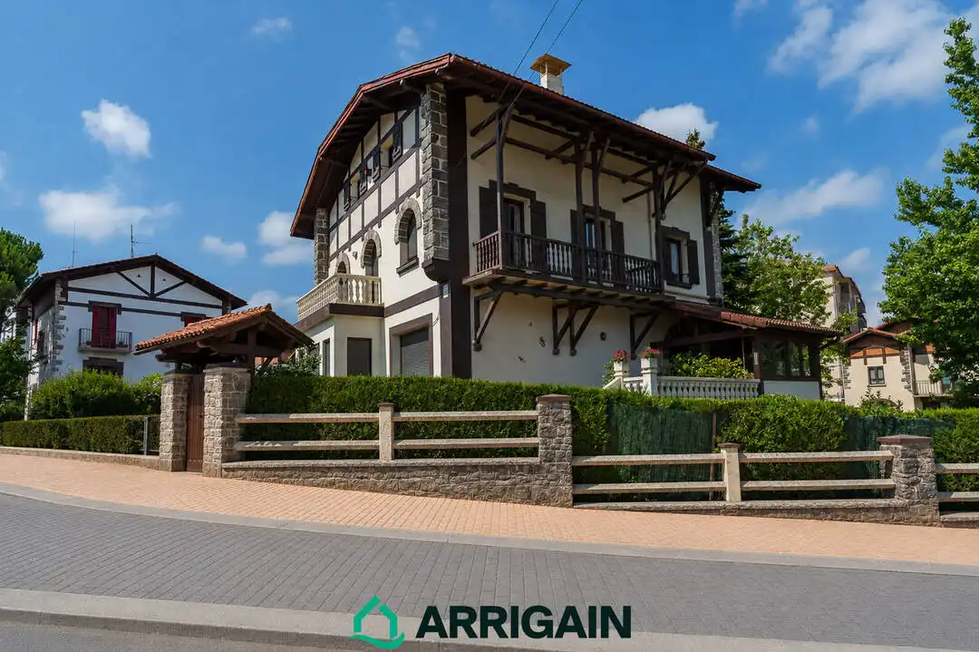 Vista exterior de Casa o chalet en venta en Irun  con Calefacción, Jardín privado y Terraza