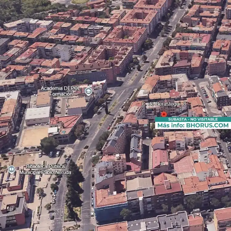 Vista exterior de Piso en venta en Madrid