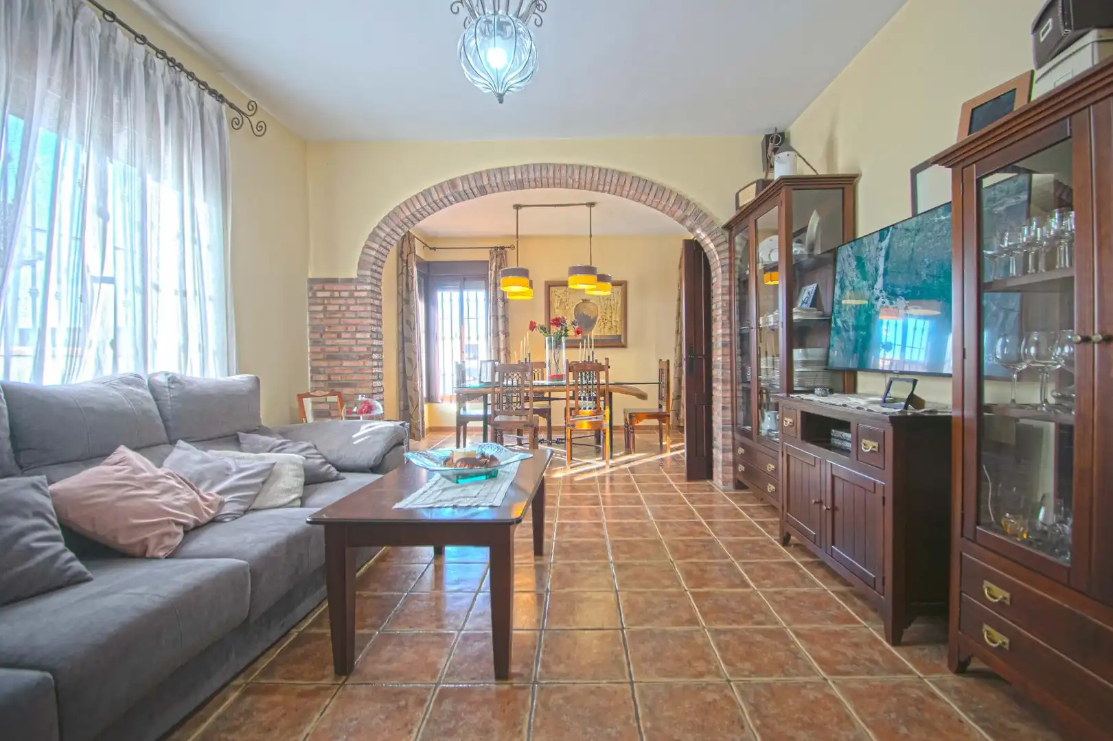 Casa o xalet en venda en Alcalá de Guadaira amb Aire condicionat, Jardí privat i Piscina