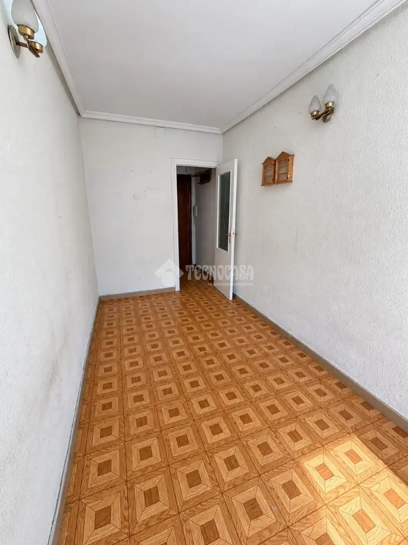 Habitación de Piso en venta en Madrid con Parquet