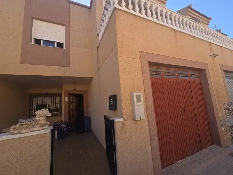 Vista exterior de Casa o xalet en venda en El Ejido
