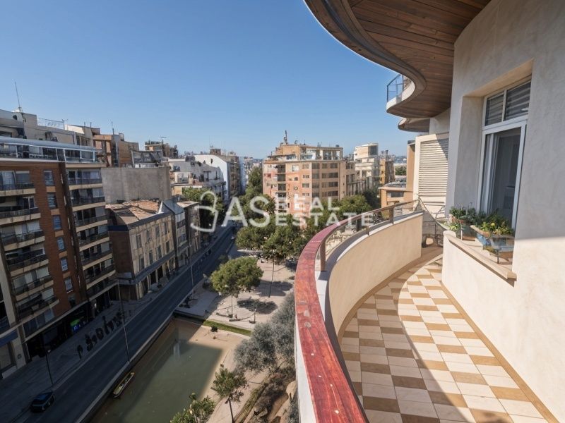 Exterior view of Flat for sale in  Barcelona Capital  with Air Conditioner, Terrace and Furnished