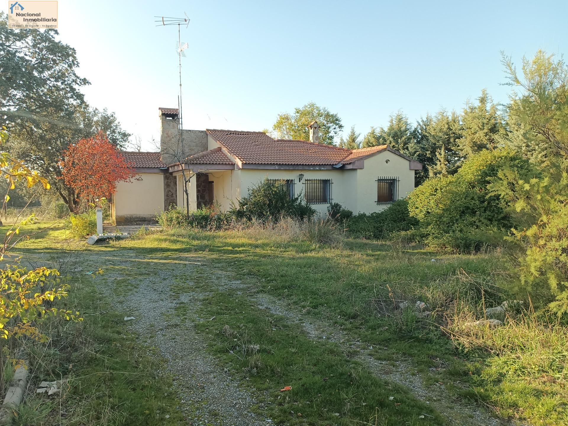House or chalet for sale in Velayos  with Private garden, Storage room and Alarm