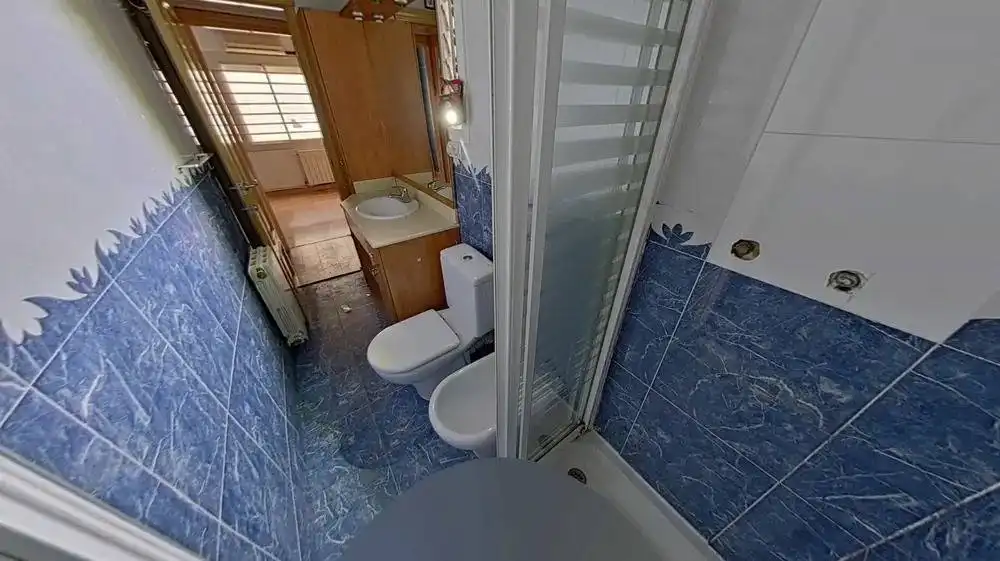 Bany de Àtic en venda en El Prat de Llobregat amb Parquet i Terrassa