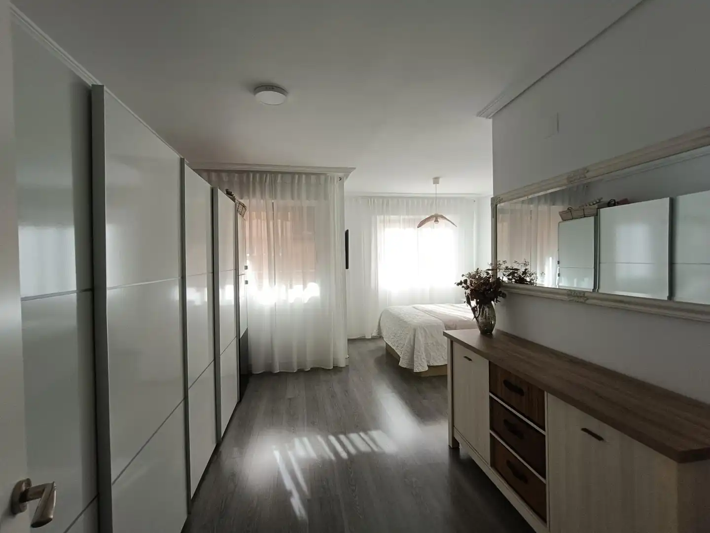 Habitación de Piso en venta en Castellón de la Plana / Castelló de la Plana con Aire acondicionado, Calefacción y Parquet