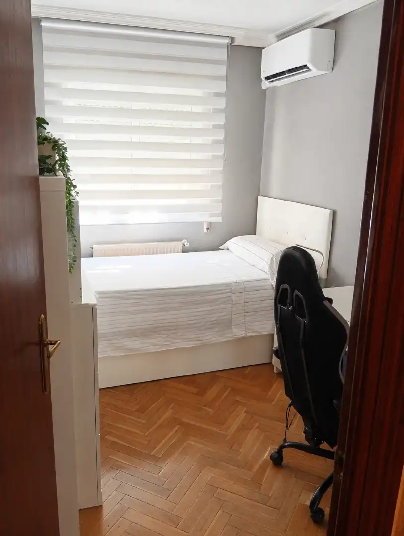 Dormitori de Pis en venda en Madrid amb Aire condicionat, Calefacció i Moblat