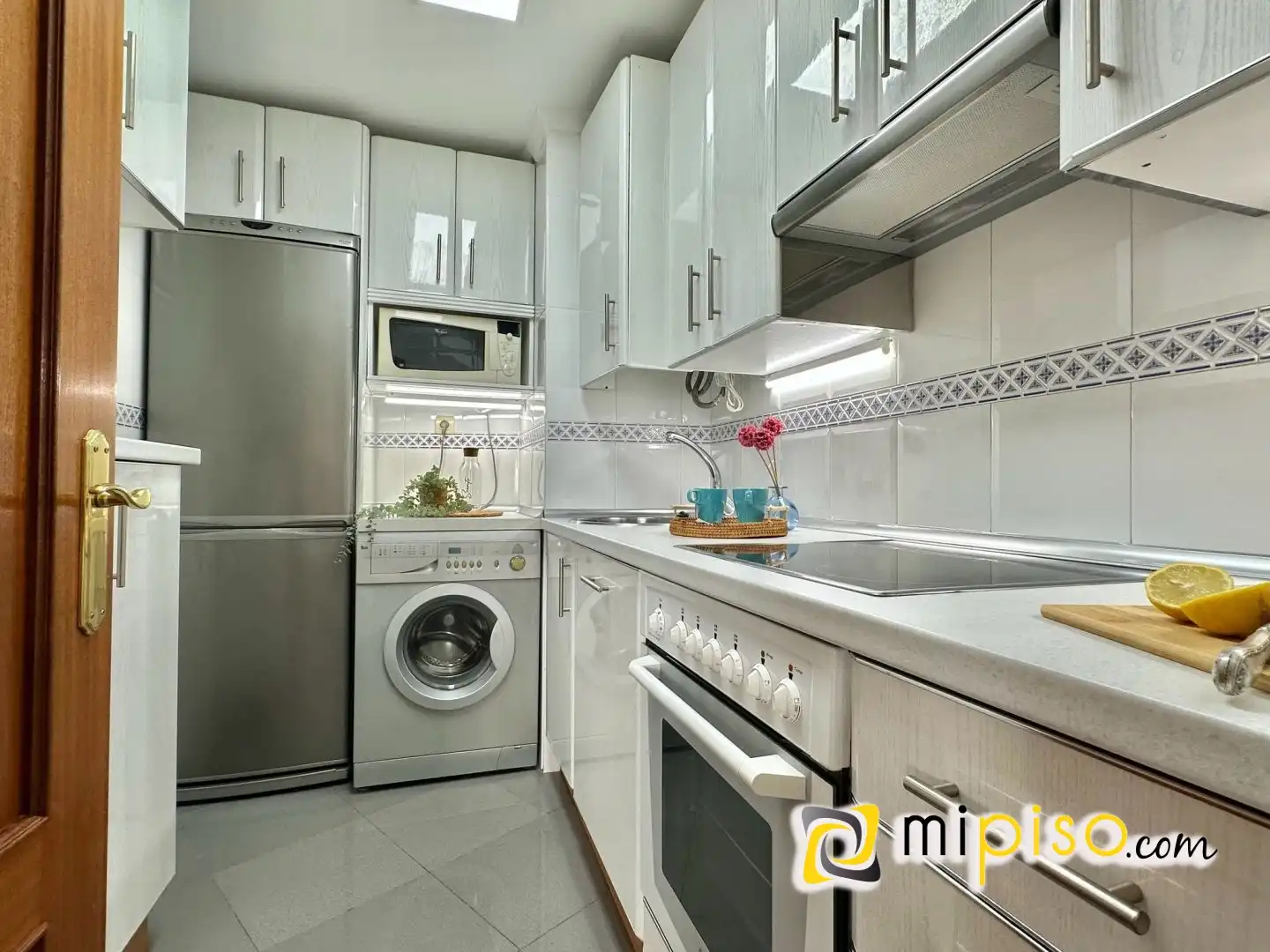 Kitchen of Flat for sale in Laredo  with Furnished