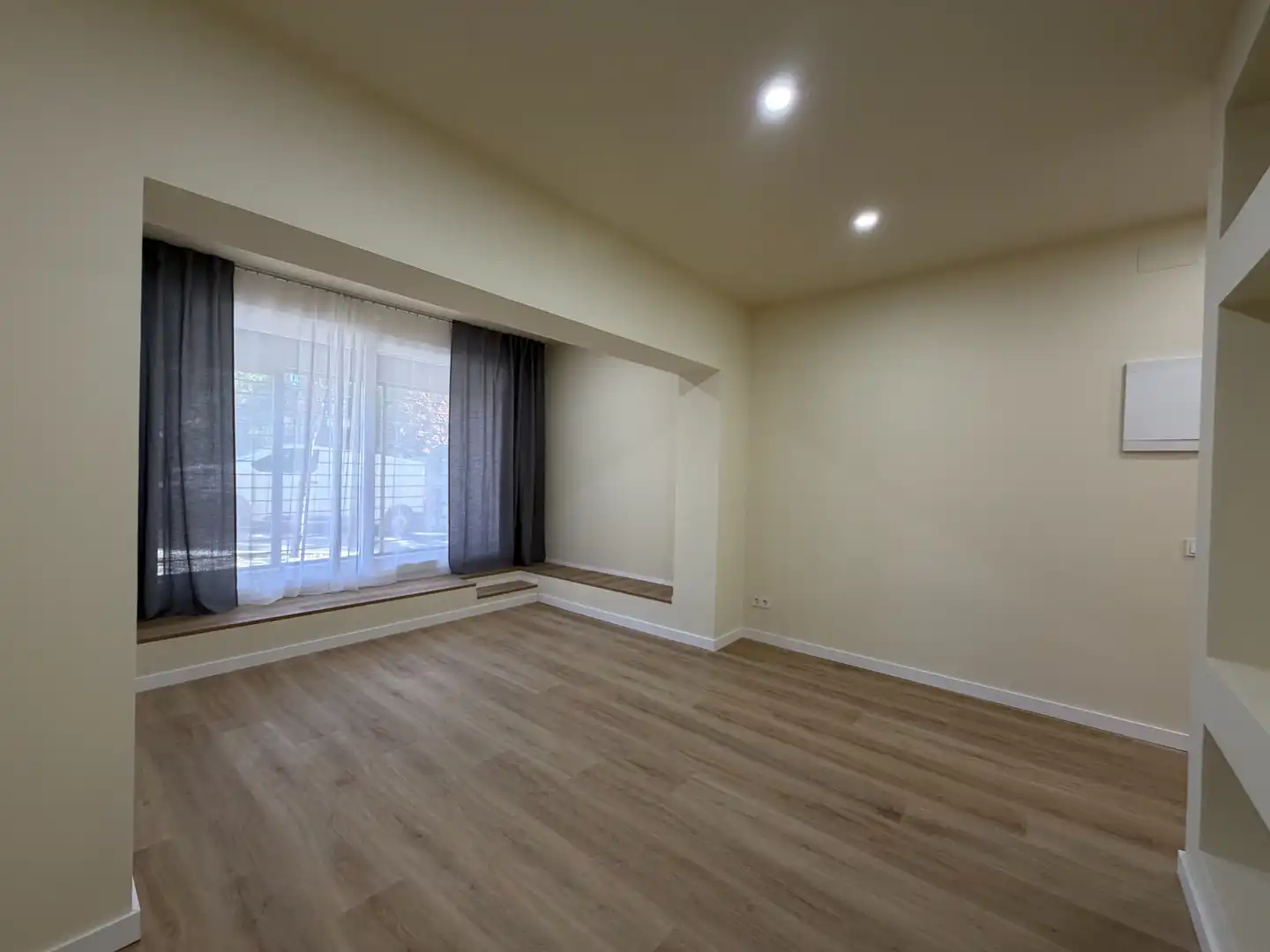 Flat with lift for sale in Gràcia