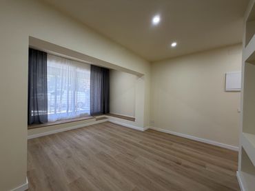 Flat with lift for sale in Gràcia