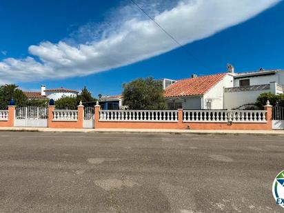 Exterior view of Single-family semi-detached for sale in Roses  with Air Conditioner, Heating and Private garden